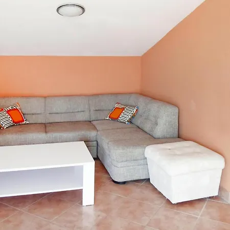 公寓 Apartment In Jadranovo With Parking Space 卓得诺沃